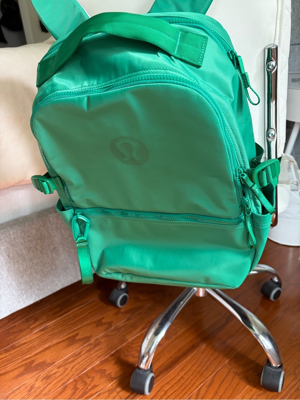 lululemon Crew Green Backpack 20L - Picture 11 of 11